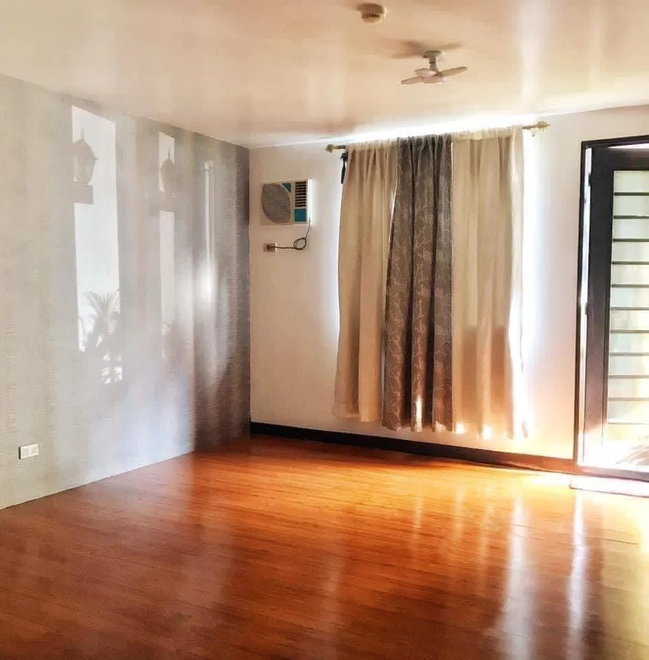 2 Bedroom Condominium for Sale in S0lonao Hills  Condominium