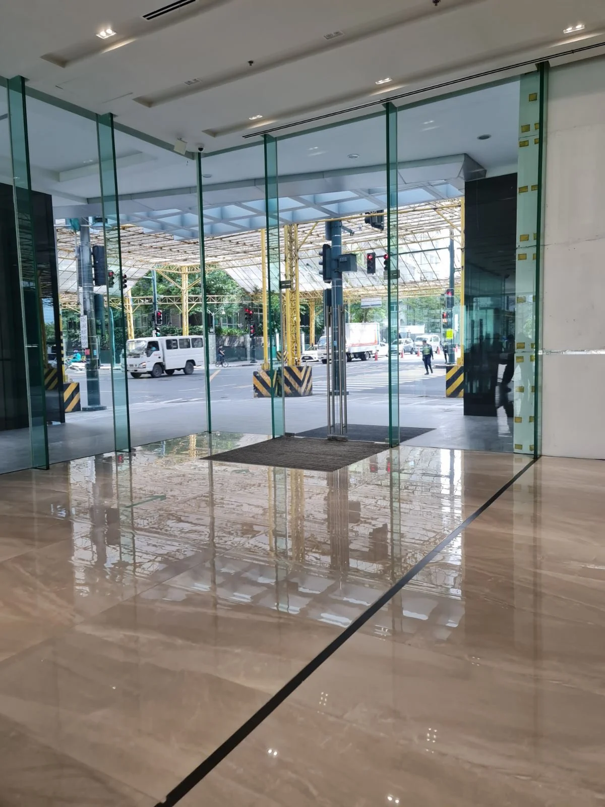 Office Space for Rent in Park Triangle Corporate Plaza