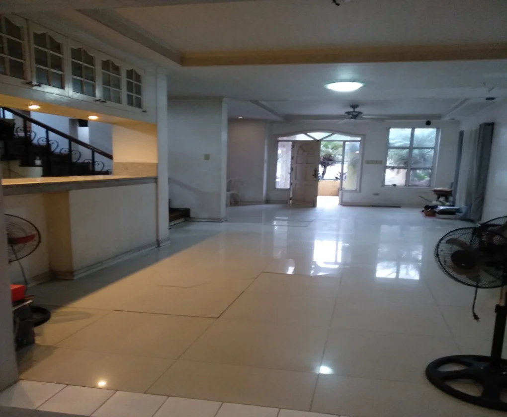 6 Bedroom House & Lot for Sale in Don Jose Heights House & Lot