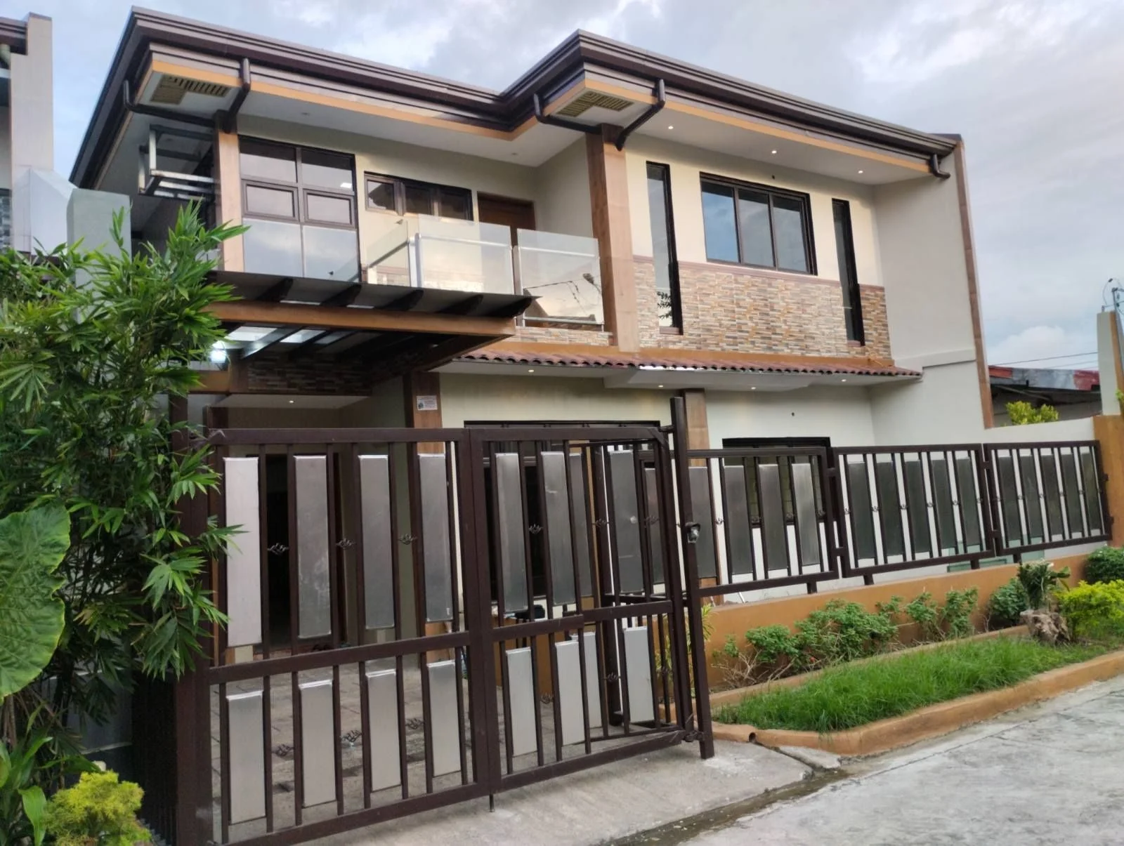 4 Bedroom House & Lot for Sale in Angela Village