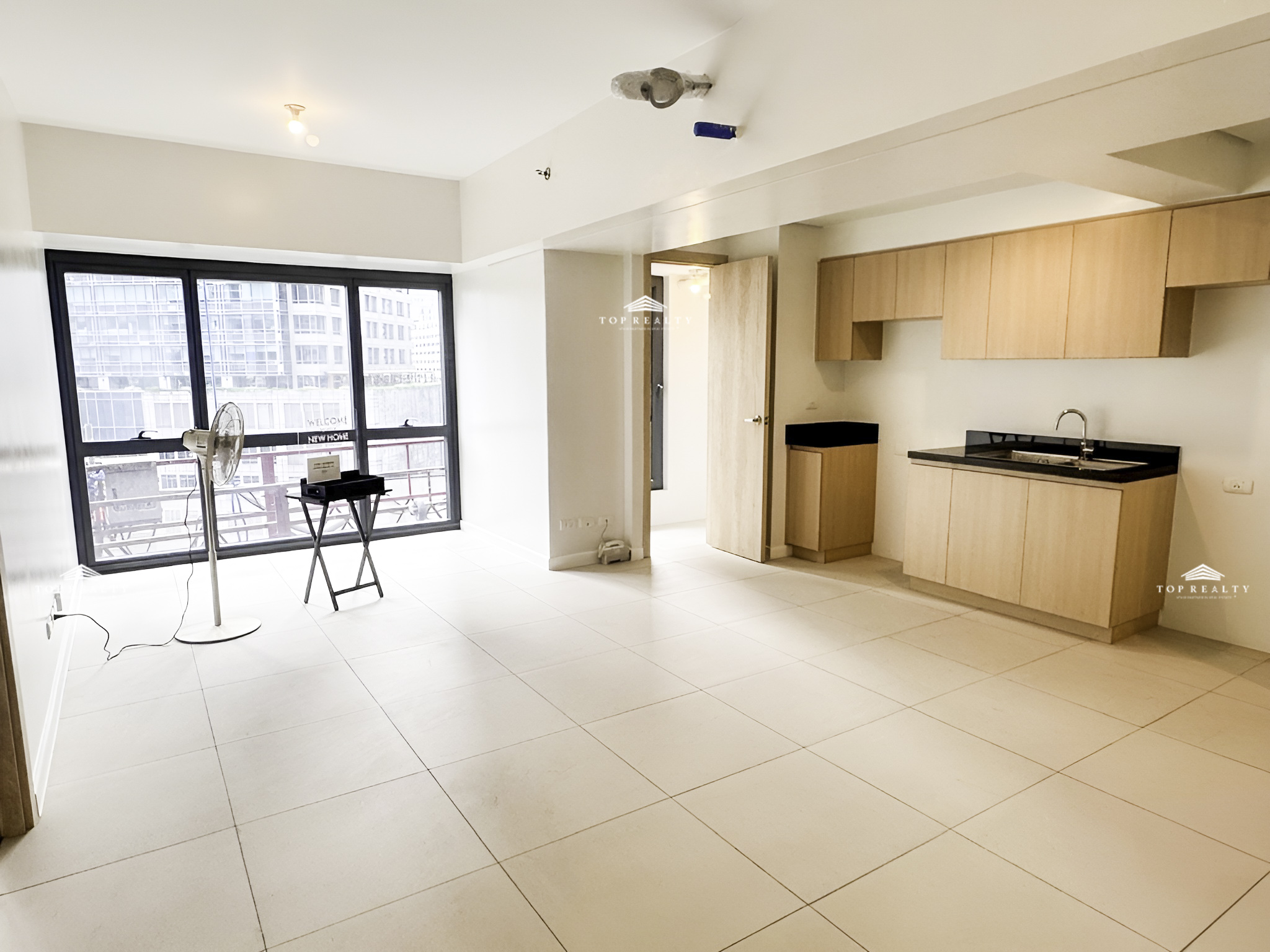 The Gentry Residences Makati City | 1 Bedroom 1BR Condo for Sale