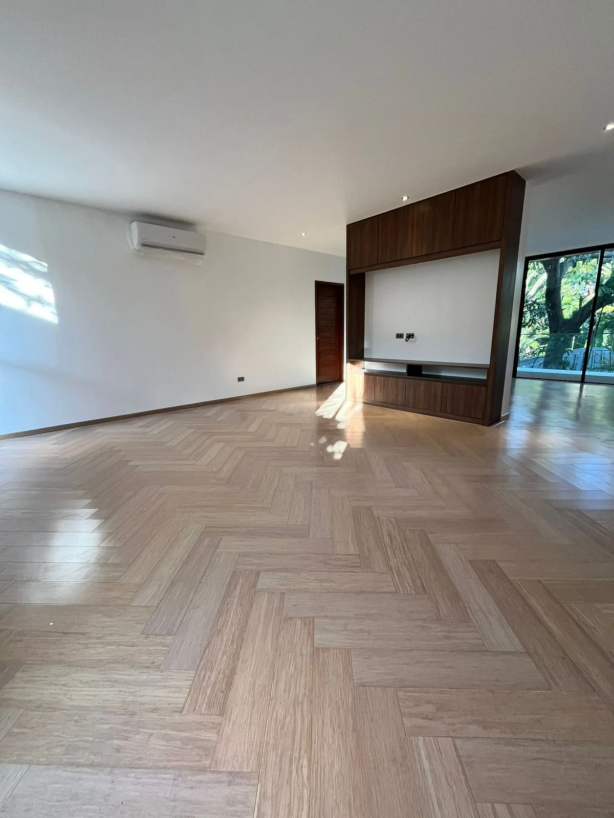 6 Bedroom House & Lot for Sale in Ayala Alabang Village