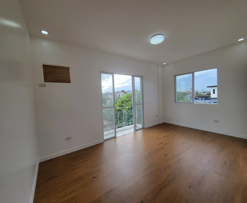 7 Bedroom House & Lot for Sale in Greenwoods Executive Village