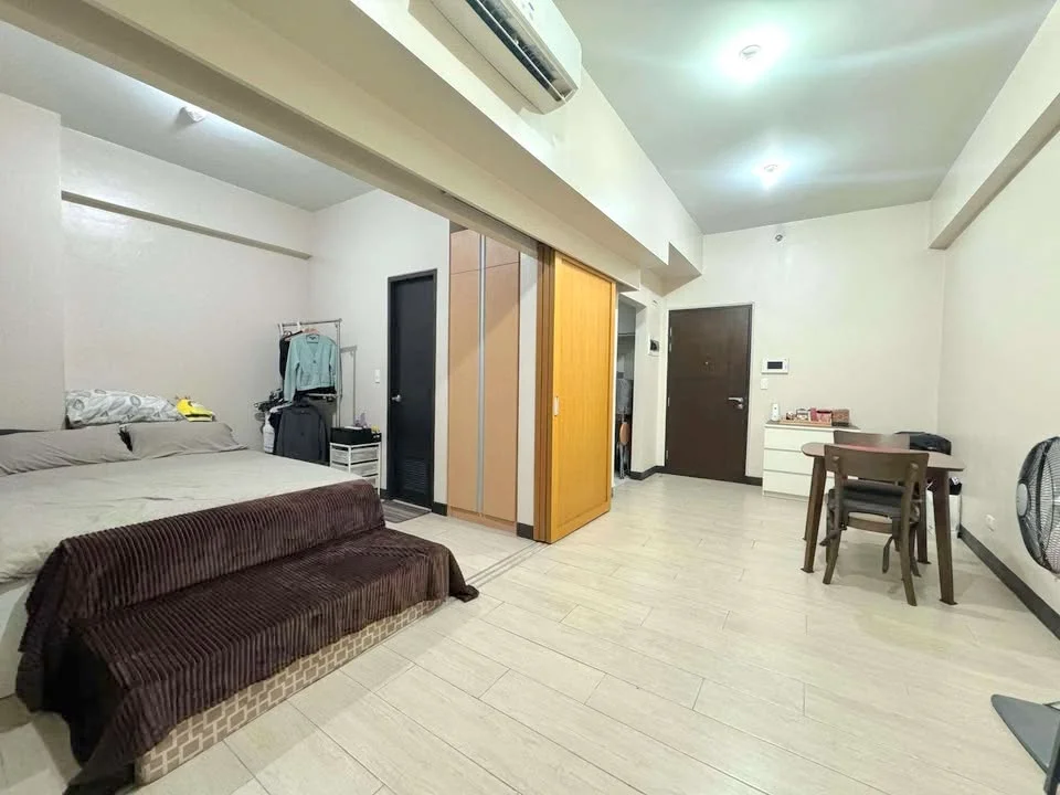 Condominium for Sale in Greenbelt Hamilton