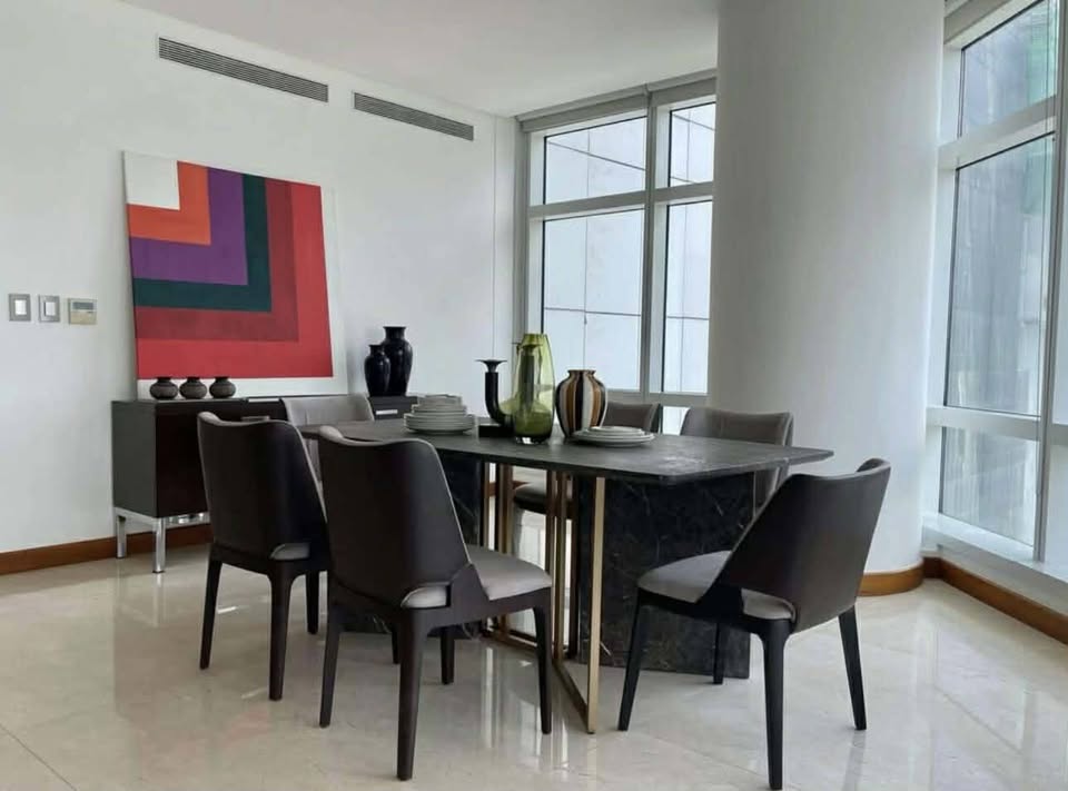 Discover Two Roxas Triangle: Luxurious 3-Bedroom Homes in Makati with Spacious 318 sqm Units and Premium Amenities