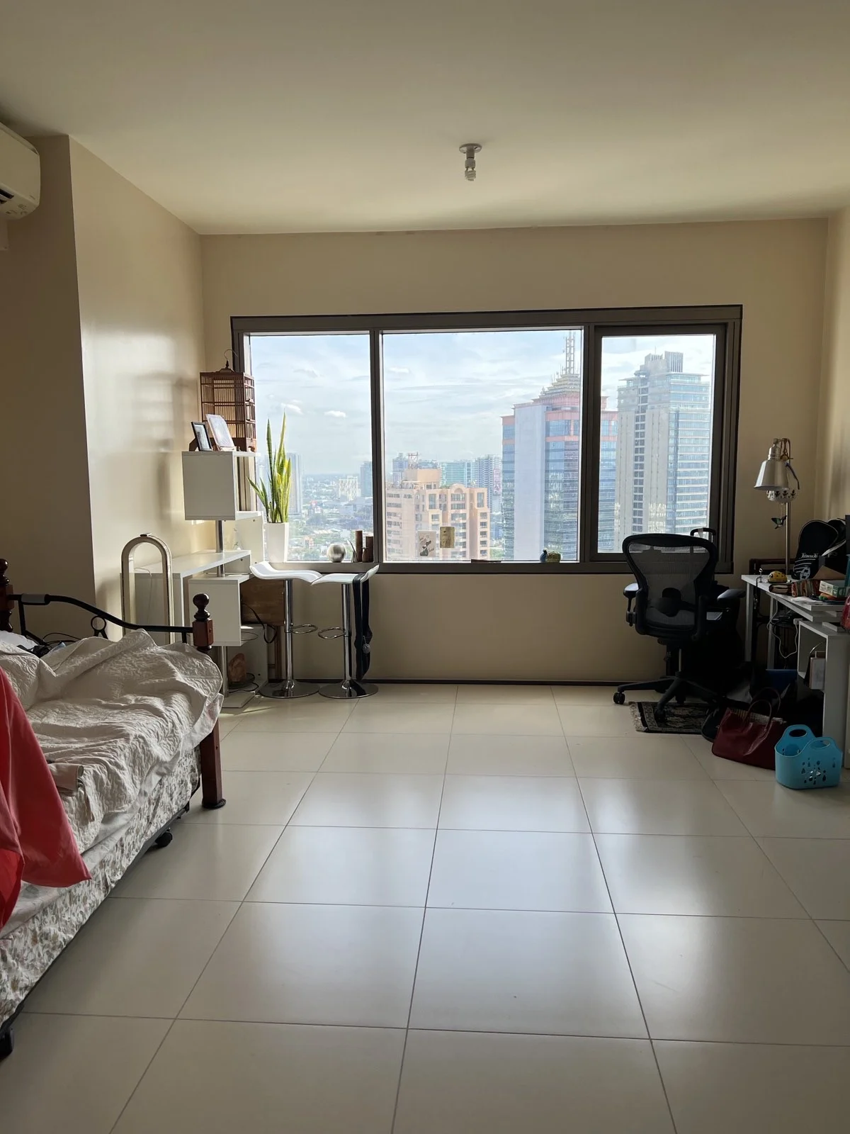 The Viridian In Greenhills | Studio 42sqm Condo for Rent in San Juan City