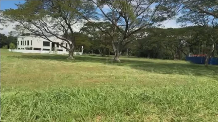 Lot for Sale in Manila Southwoods