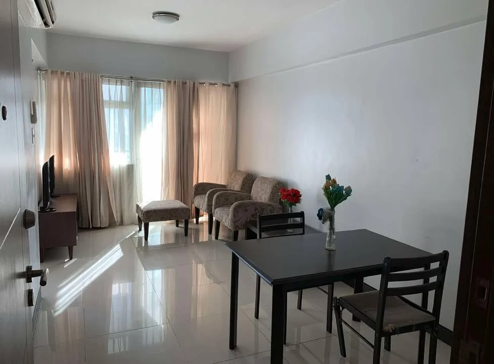 1 Bedroom Condominium for Sale in Parkside Villas