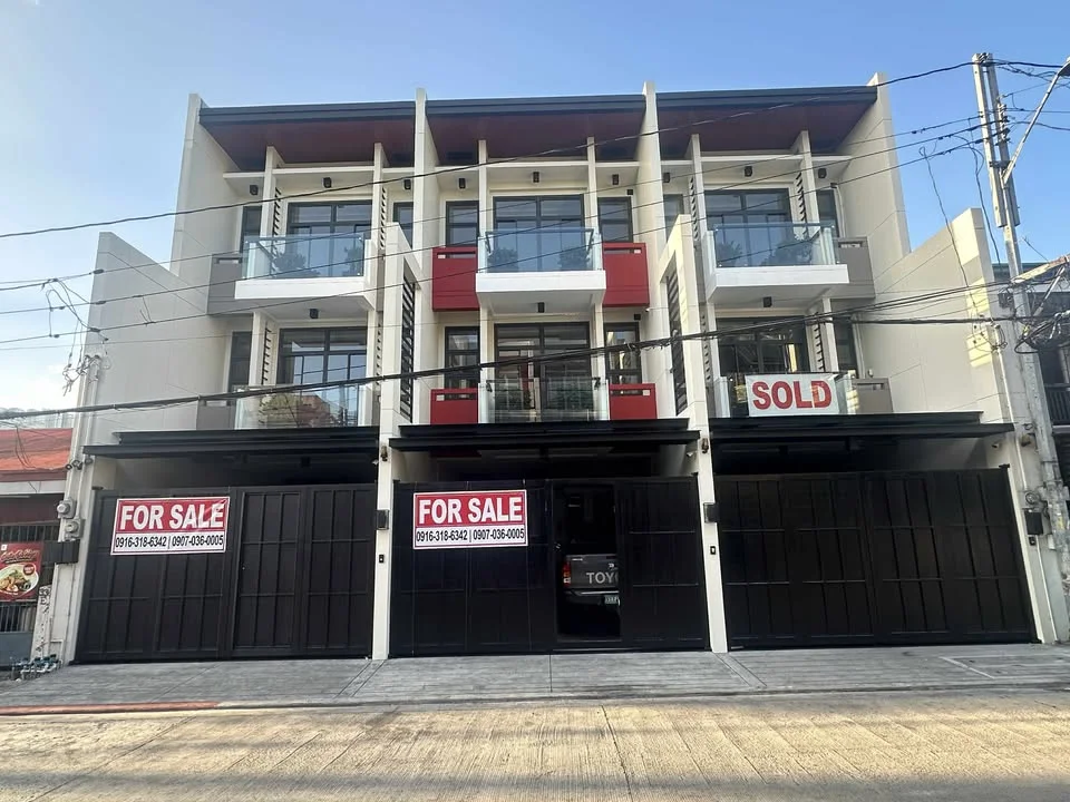 4 Bedroom Townhouse/Duplex/Compound for Sale in West Kamias