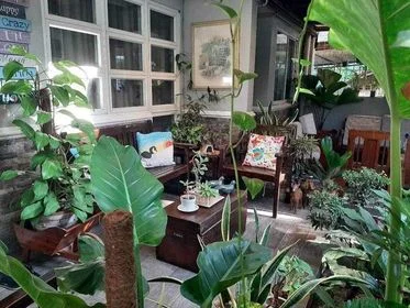 5 Bedroom House & Lot for Sale in Paradise Village