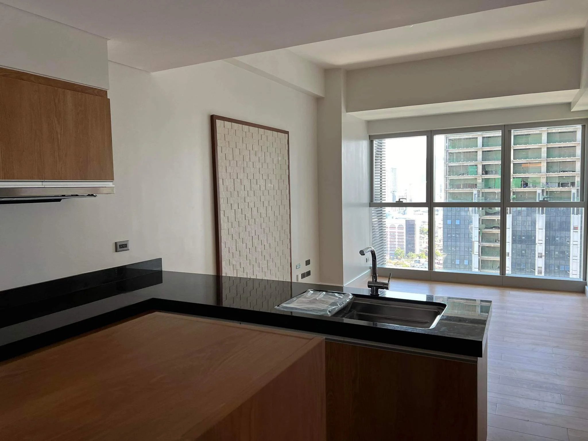 1 Bedroom Condominium for Sale in The Seasons