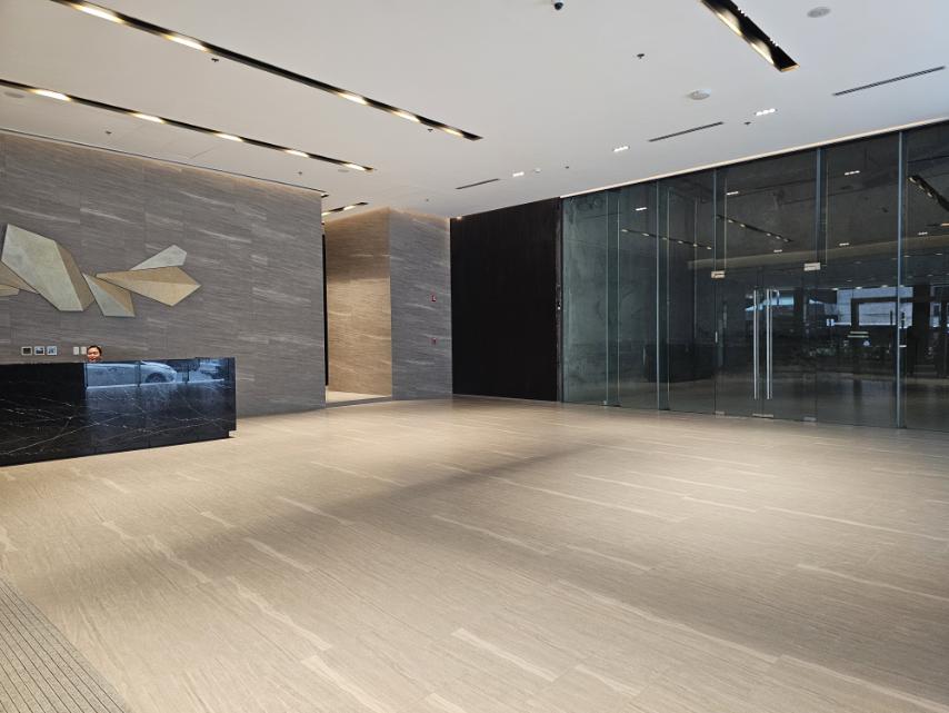 830sqm HALF-FLOOR MAKATI OFFICE FOR SALE – GENTRY OFFICES, SALCEDO VILLAGE