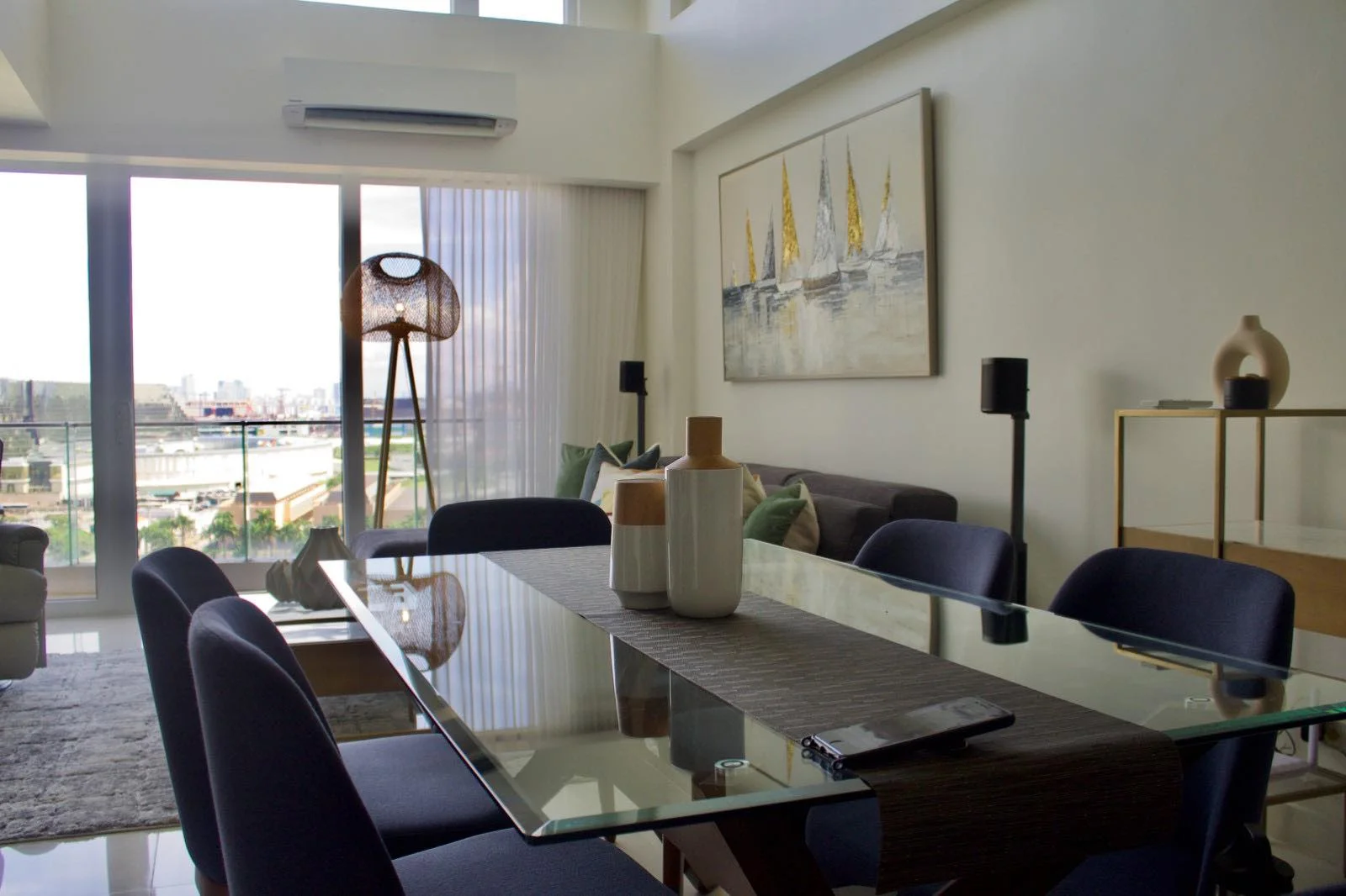 3 Bedroom Condominium for Sale in Oak Harbor Residences