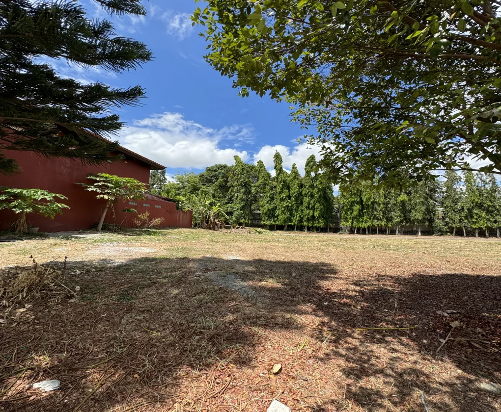 Lot for Sale in Vista City