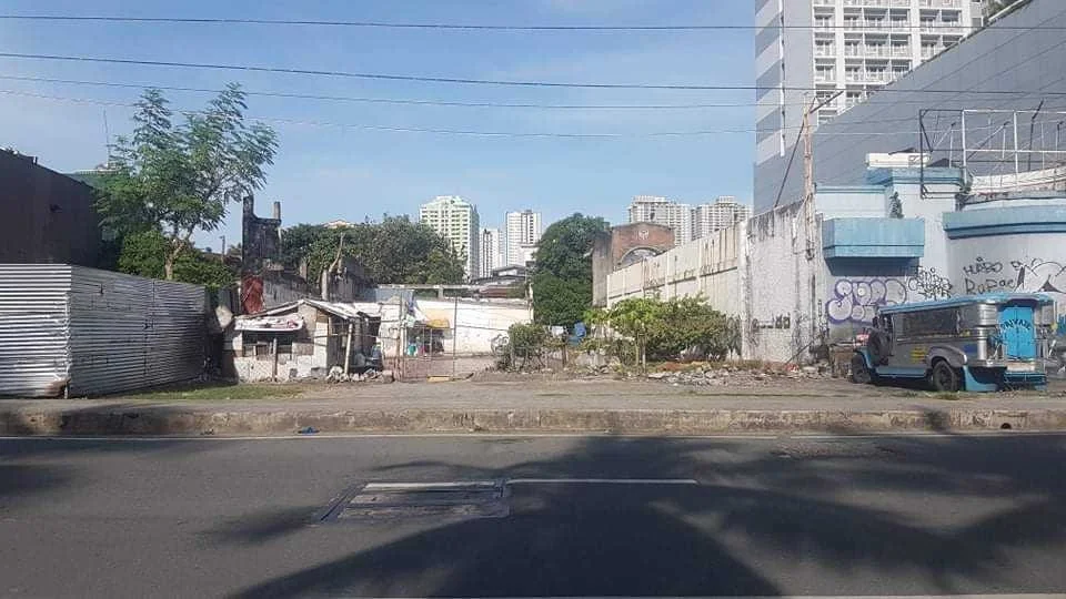 Lot for Sale in 1410 Roxas Boulevard Pasay City
