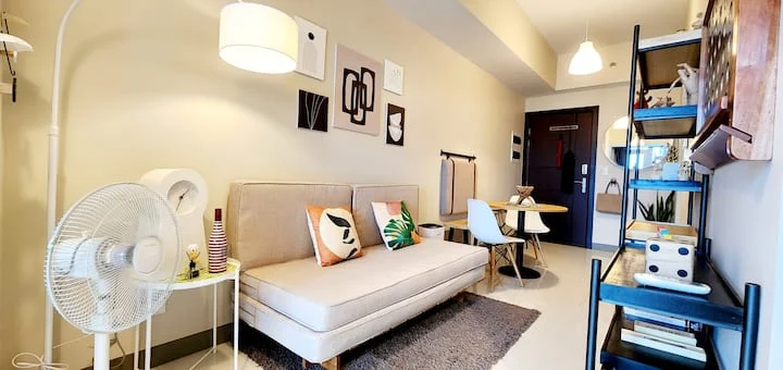 1 Bedroom Condominium for Sale in Uptown Parksuites