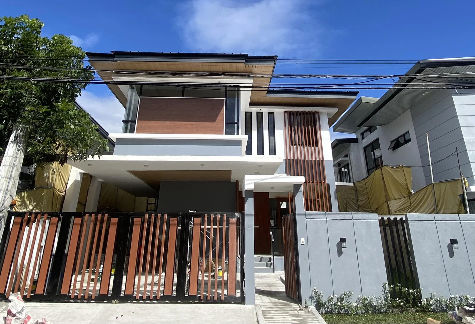 4 Bedroom House & Lot for Sale in Marcelo Green Village