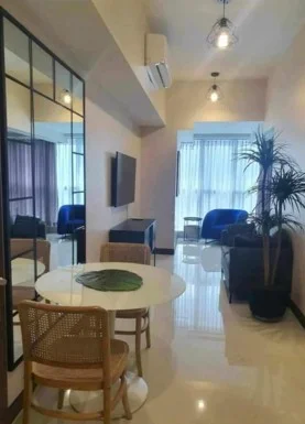 1 Bedroom Condominium for Sale in Uptown Parksuites