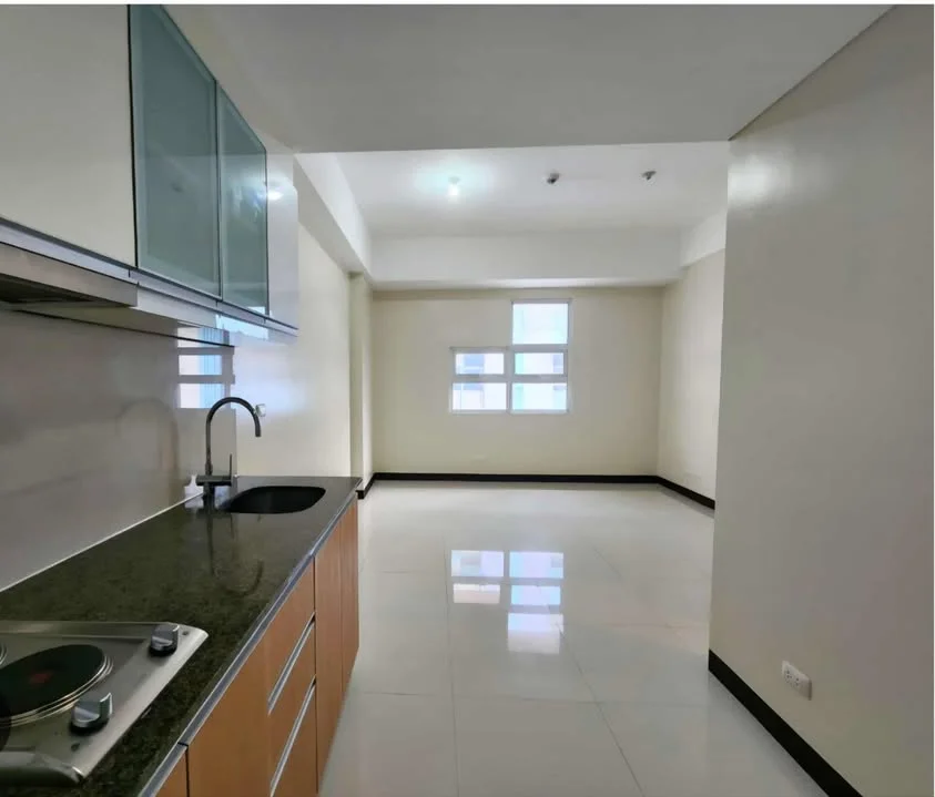 Condominium for Sale in 101 Newport Boulevard