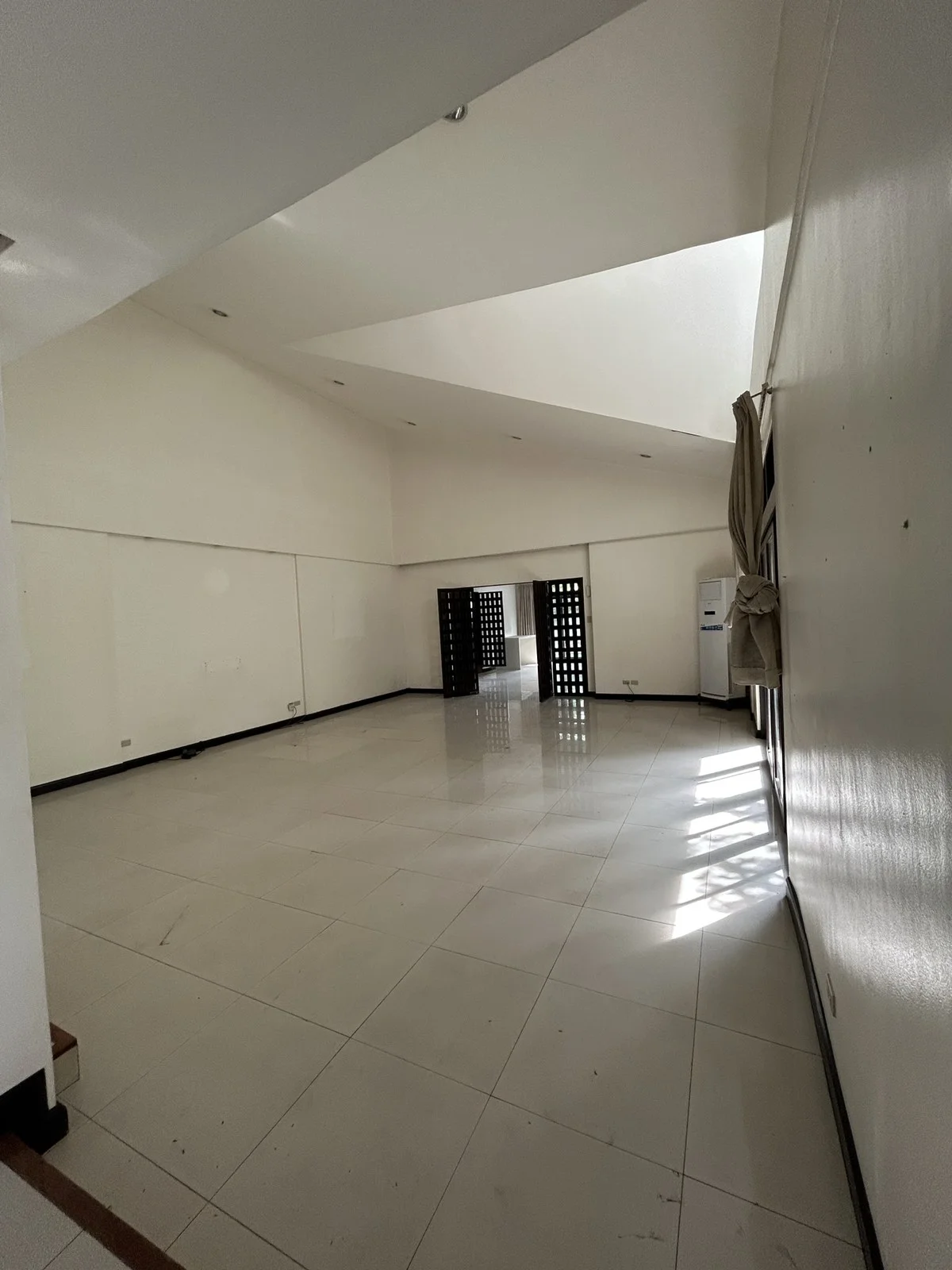 4 Bedroom House & Lot for Sale in Dasmarinas Village