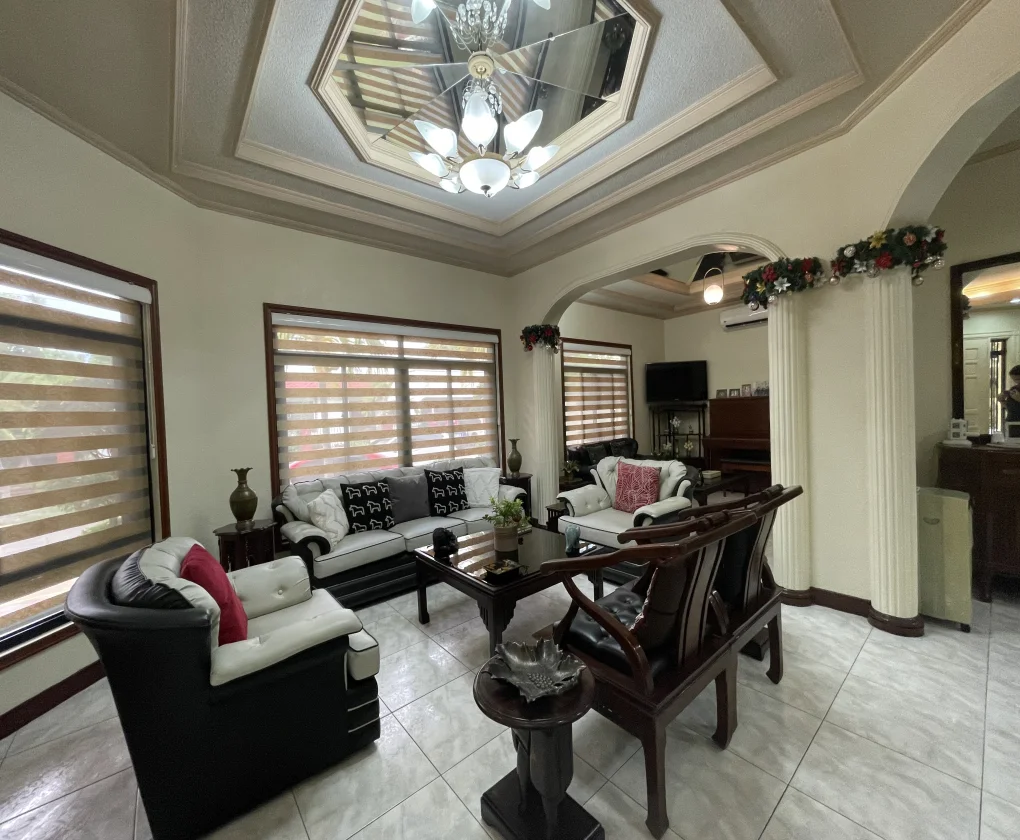 5 Bedroom House & Lot for Sale in Bf Homes Eva