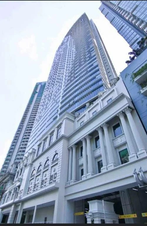 1 Bedroom Condominium for Sale in Uptown Parksuites