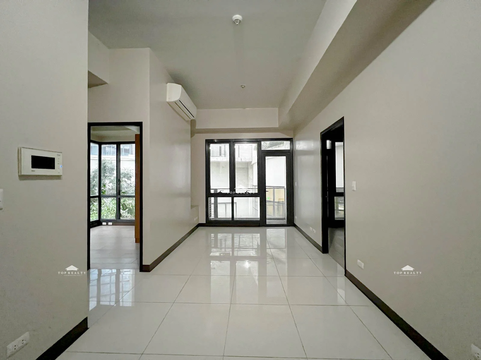 2 Bedroom Condominium for Sale in The Florence