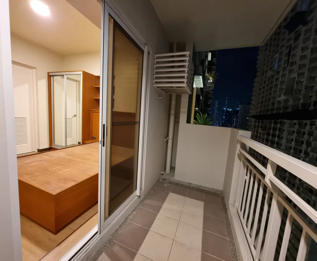 Brixton Place - 3-Bedroom Condo For Sale in Kapitolyo, Pasig City
