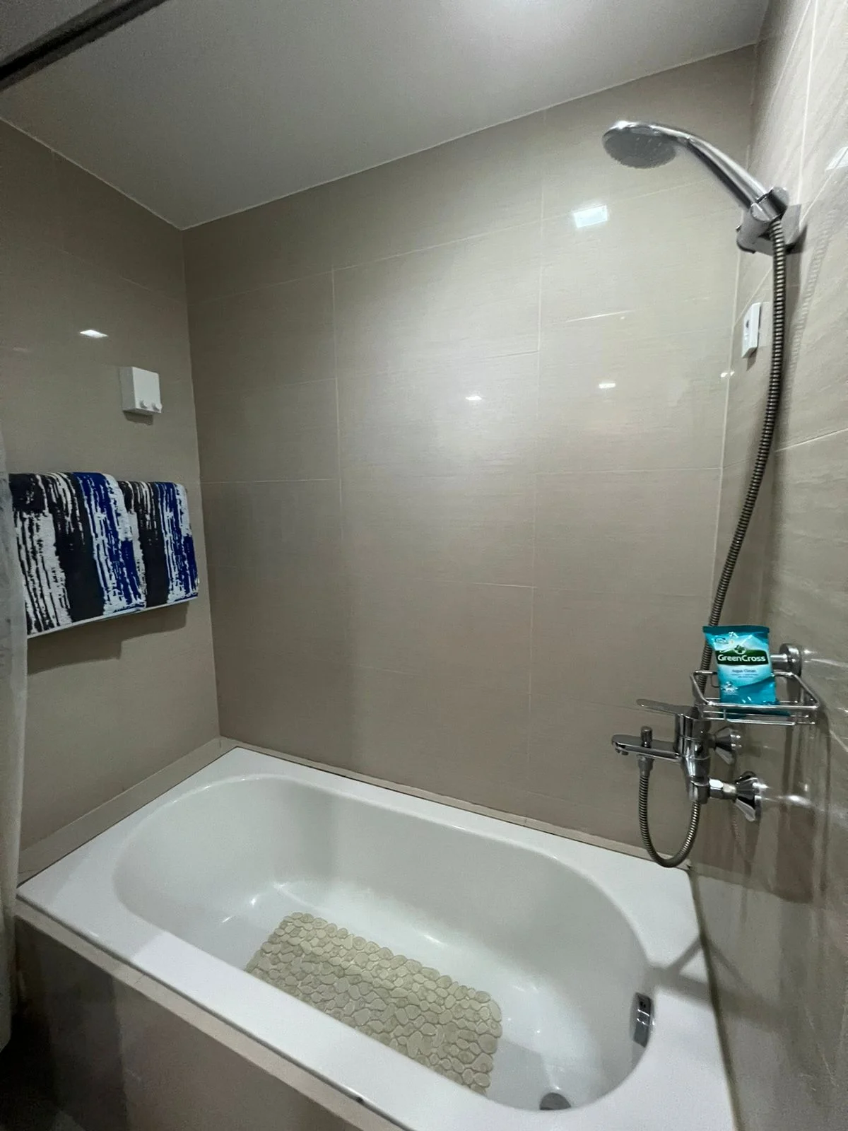 2 Bedroom Condominium for Sale in Uptown Parksuites