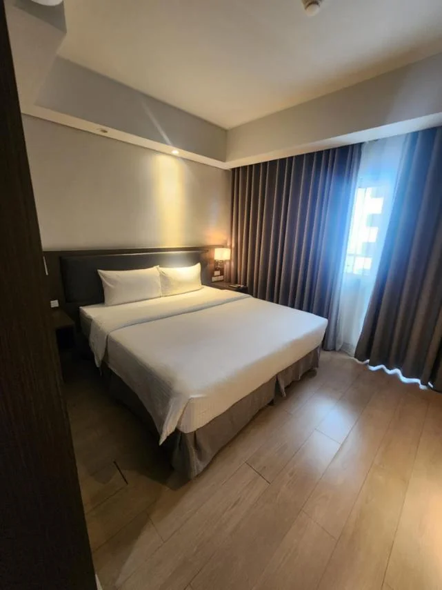 Condominium for Rent in The Residences At Bonifacio Civic Center Tower