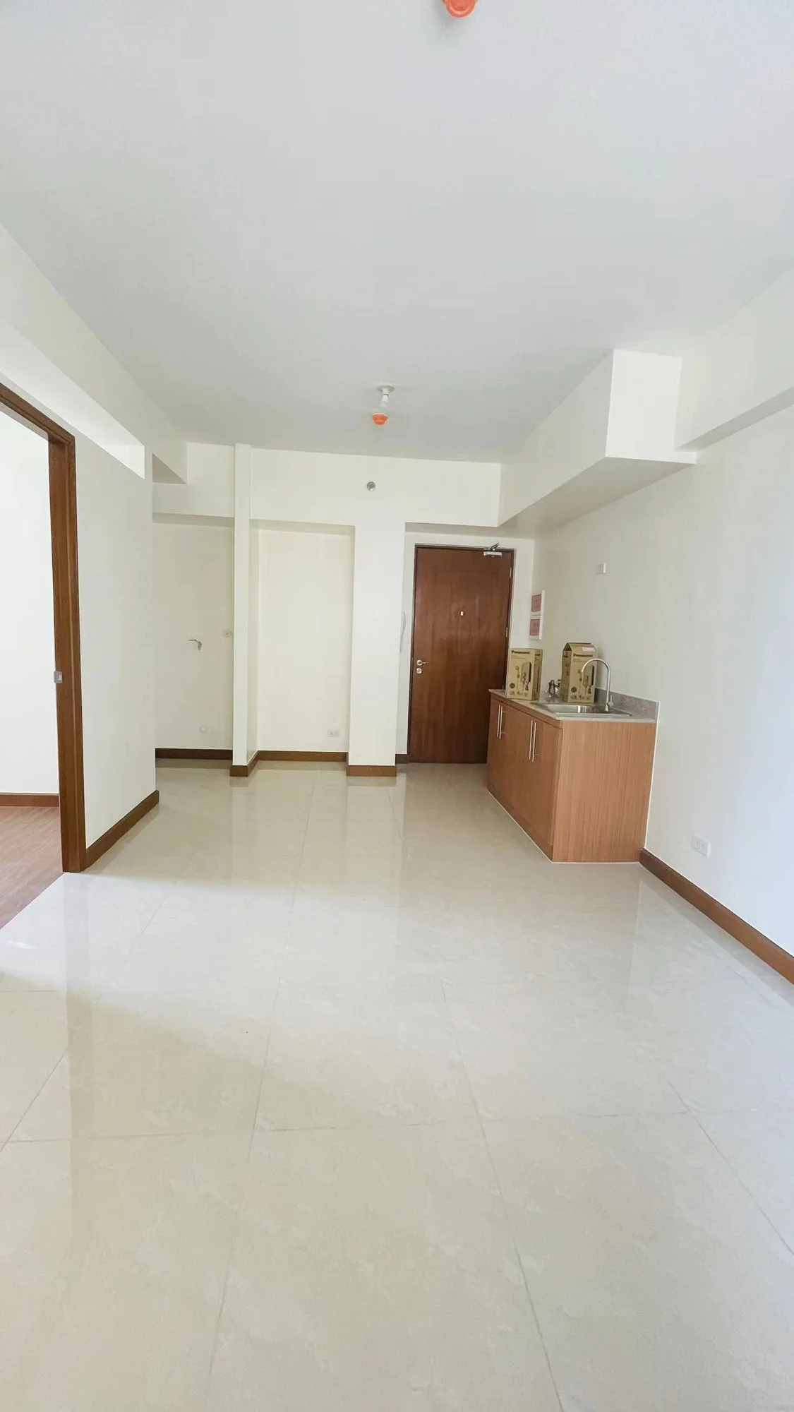 1 Bedroom Condominium for Sale in Palm Beach West