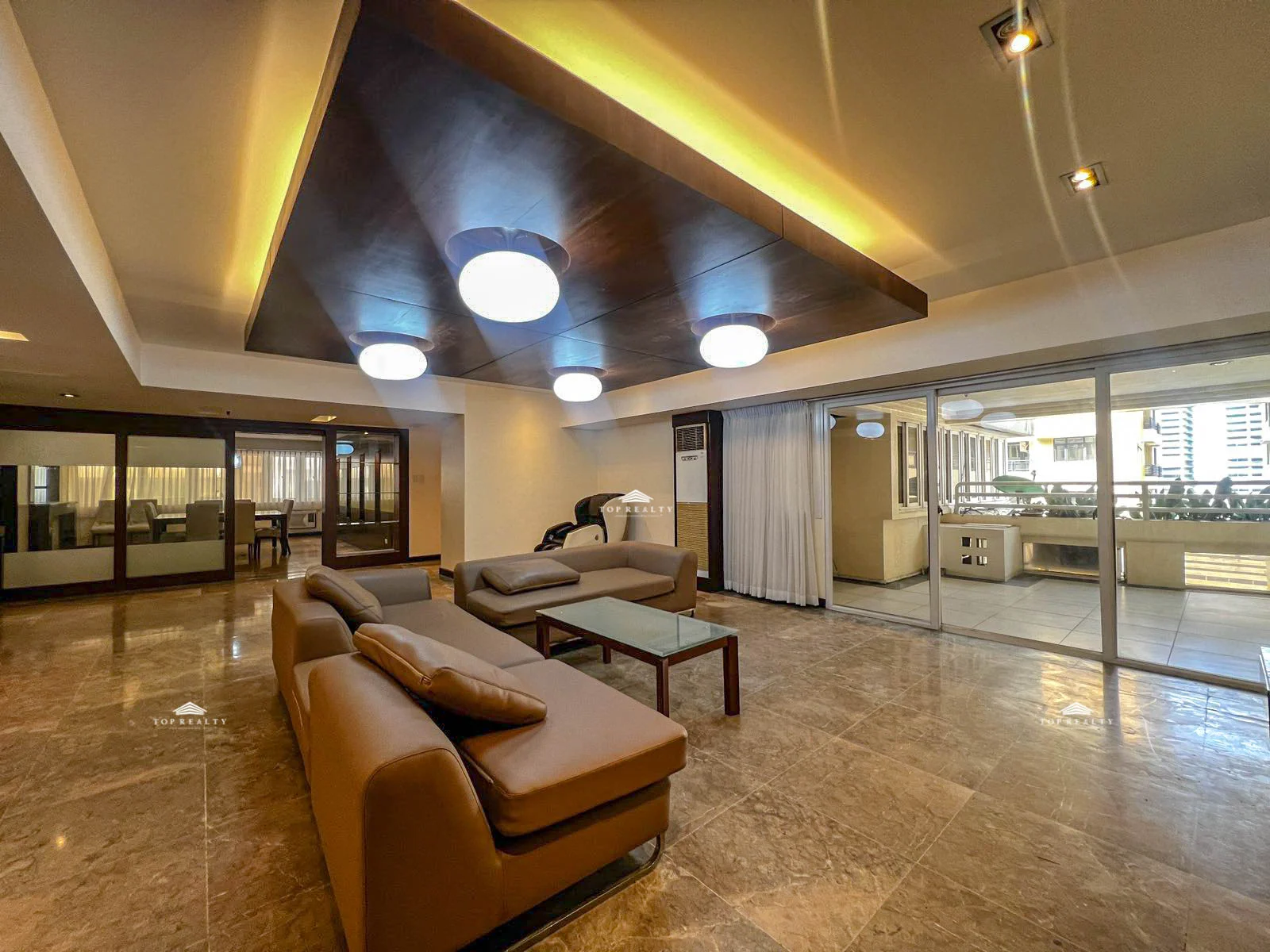 4 Bedroom Condominium for Sale in Cleveland Tower