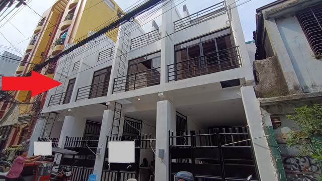 3 Bedroom Townhouse for Sale in Sampaloc, Manila (TG-RA116.2-MKT)