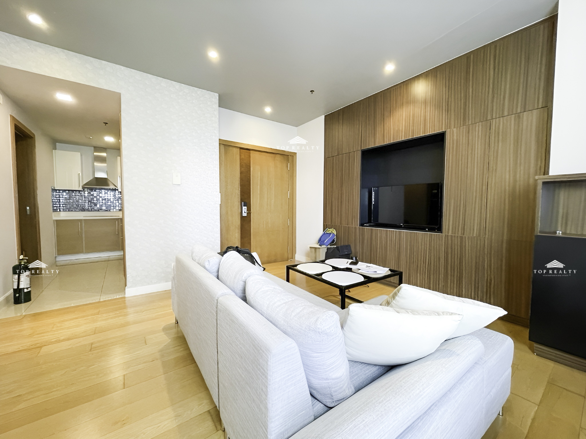 1BR Condo for Rent in Park Terraces, Makati City