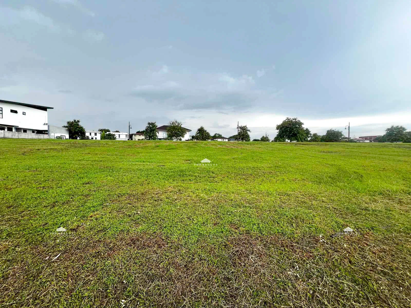 Lot for Sale in Alabang West