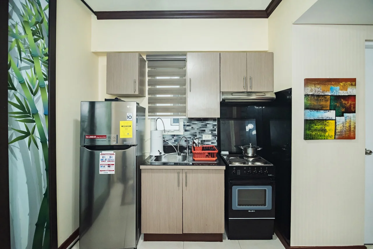1 Bedroom Condominium for Rent in The Columns Legaspi