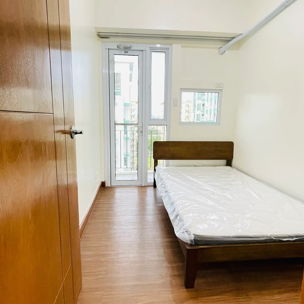 1 Bedroom Condominium for Sale in Palm Beach West