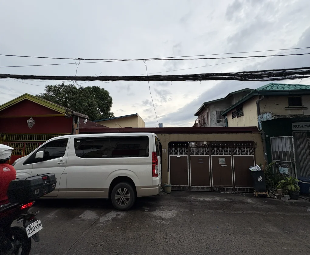 House & Lot for Sale in Cembo