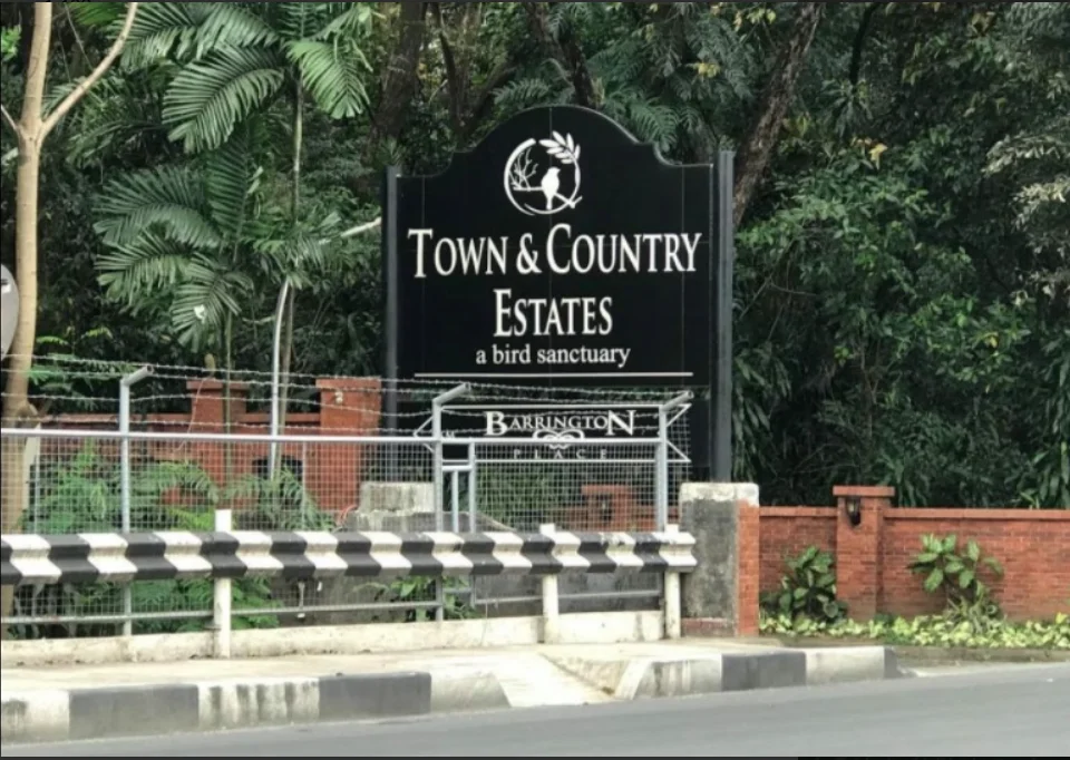 Lot for Sale in Town And Country Estates