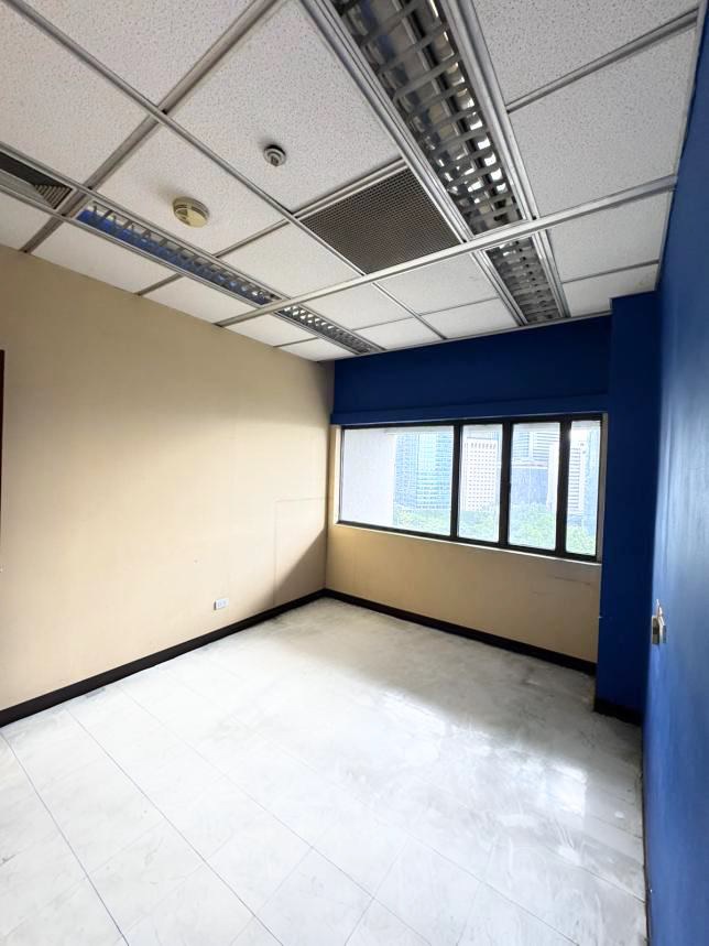 Very Accessible Office Space in Ayala Avenue Makati for Lease Good for 10 to 15 Occupants