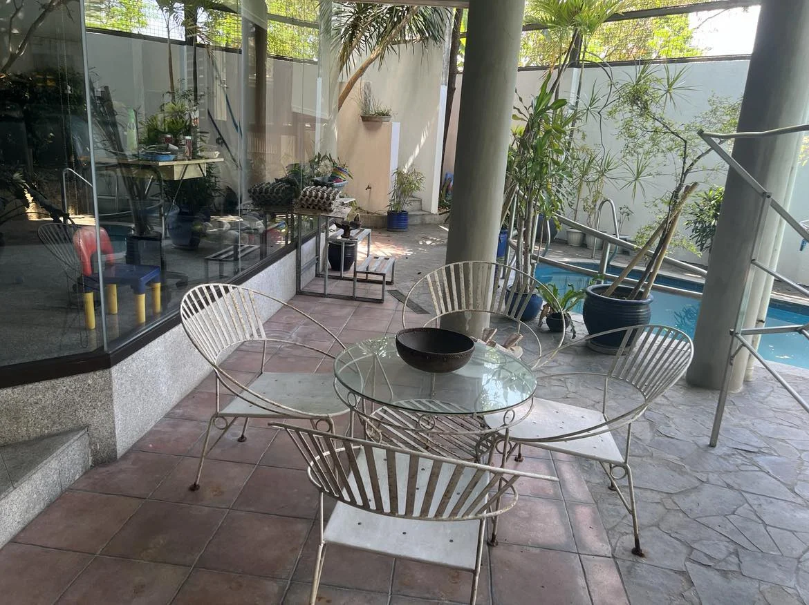 5 Bedroom House & Lot for Sale in Lgv