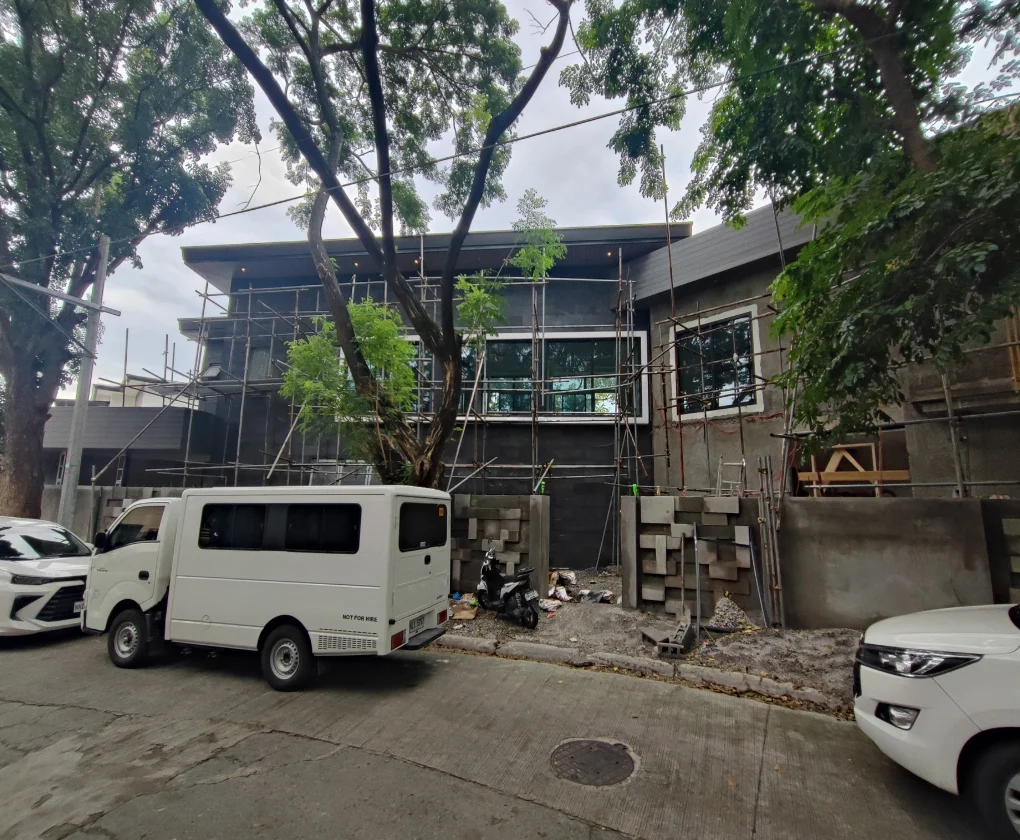 6 Bedroom House & Lot for Sale in Marcelo Green Village