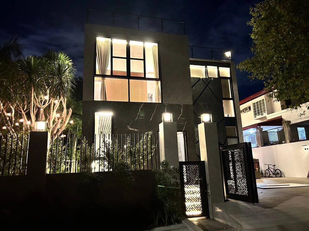 4 Bedroom House & Lot for Sale in Pacific Village