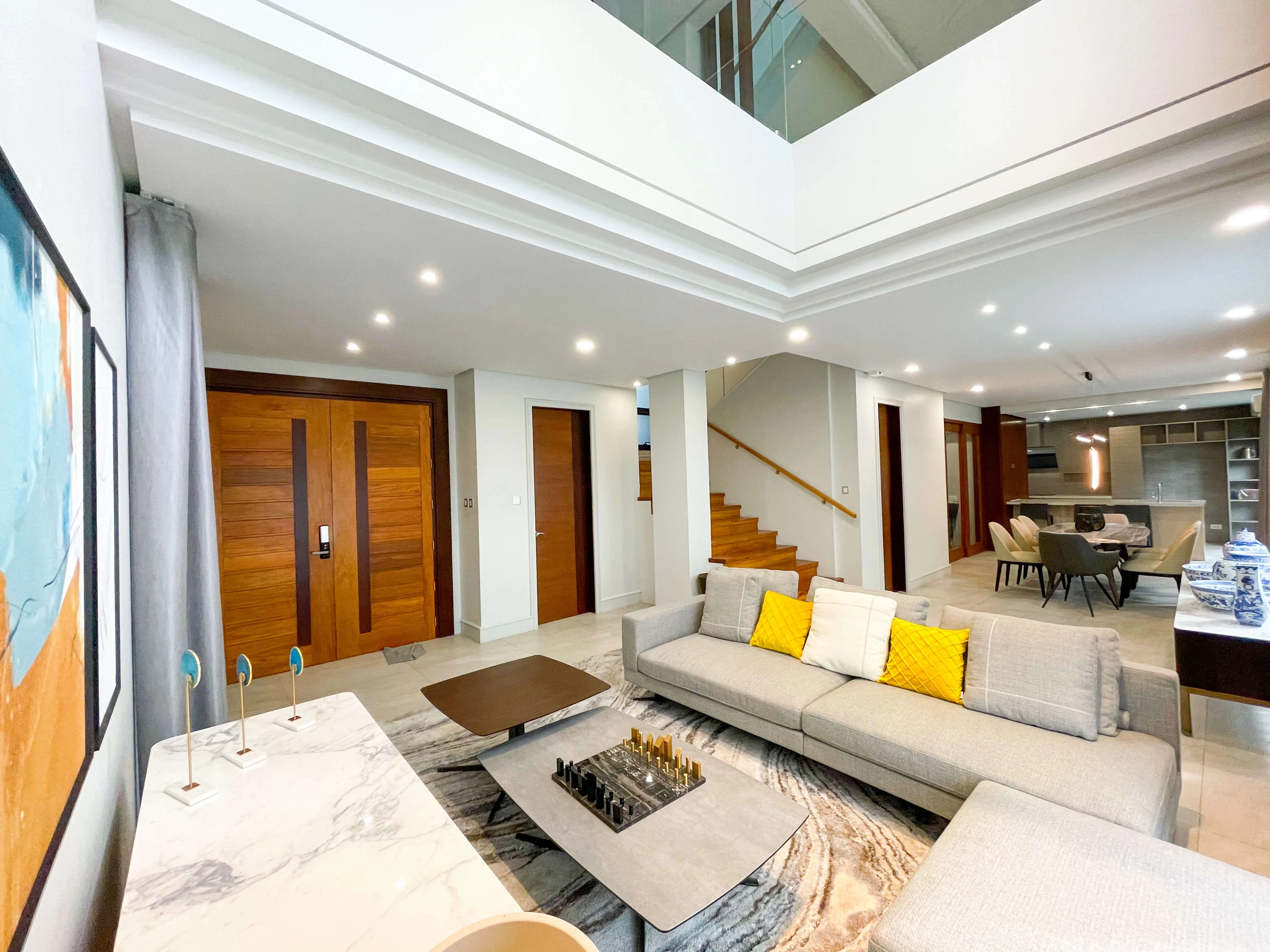 5 Bedroom Townhouse/Duplex/Compound for Sale in Quezon City