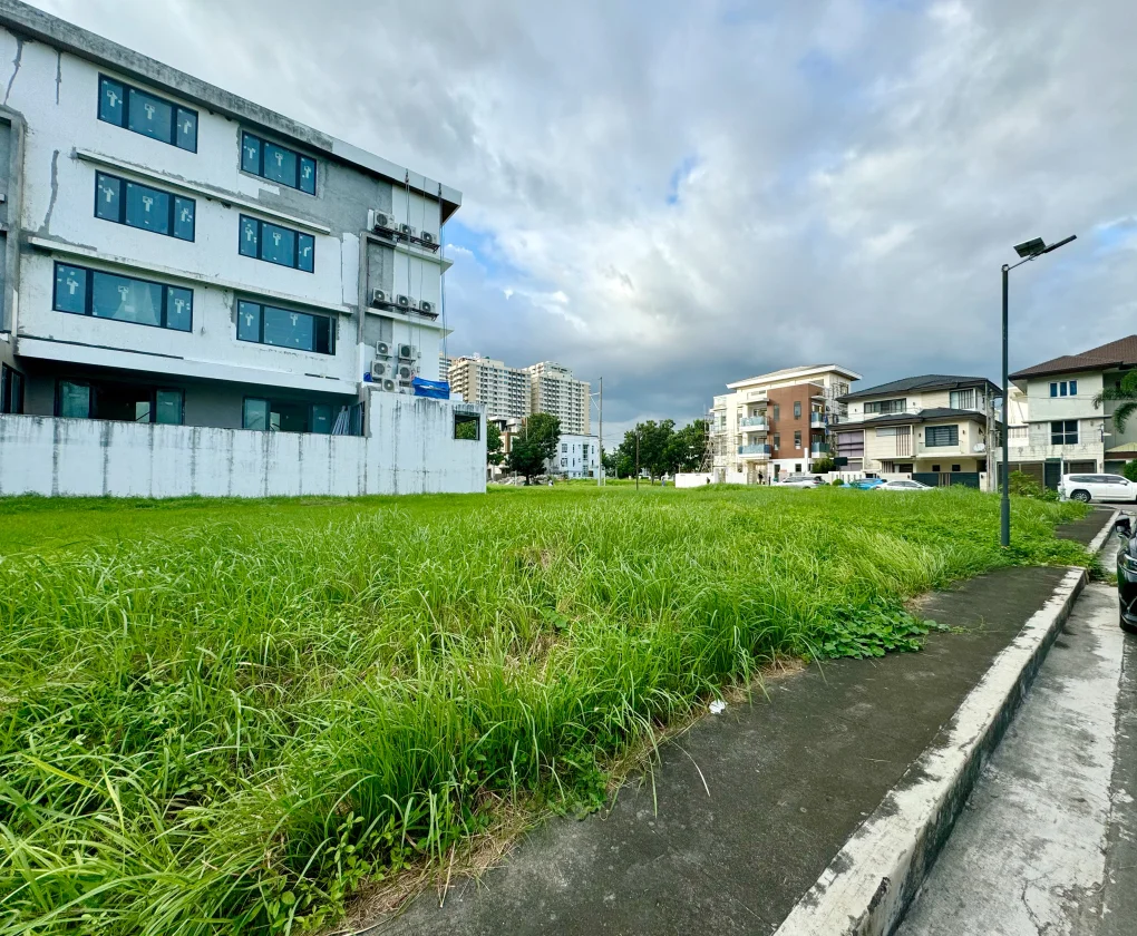 Lot for Sale in Palm Coast Marina Village