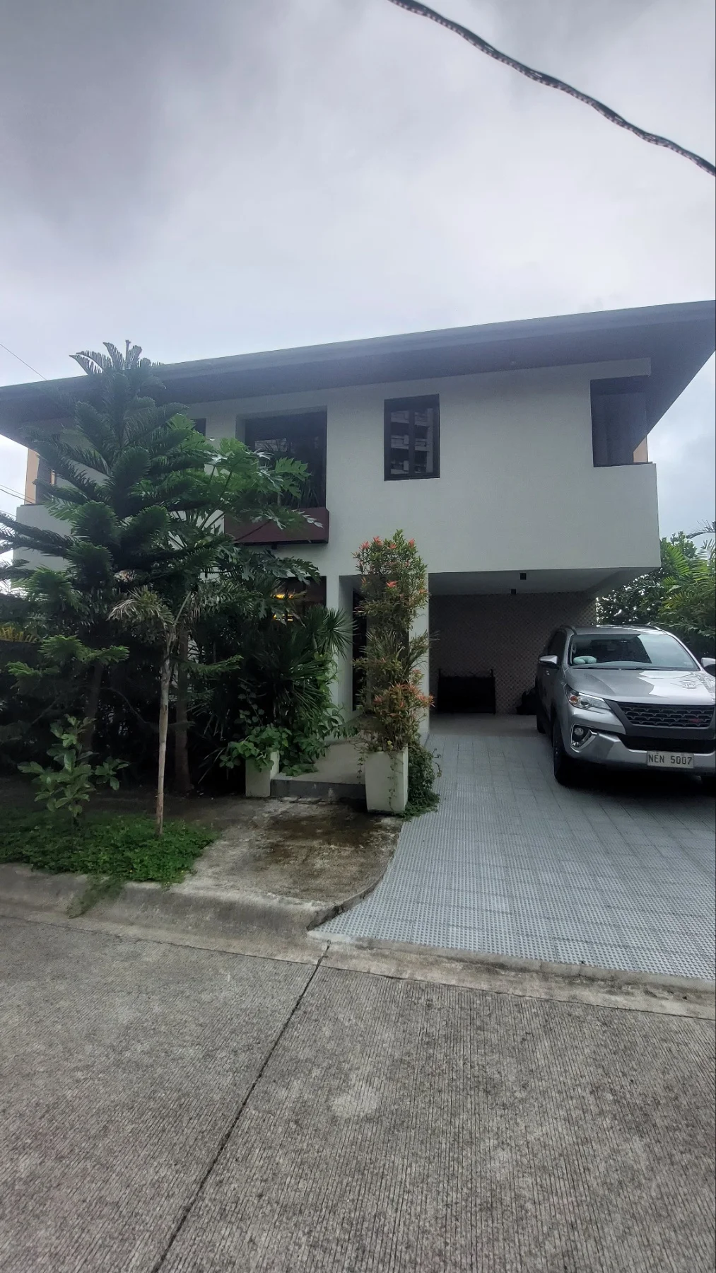 6 Bedroom House & Lot for Sale in Bloomfields