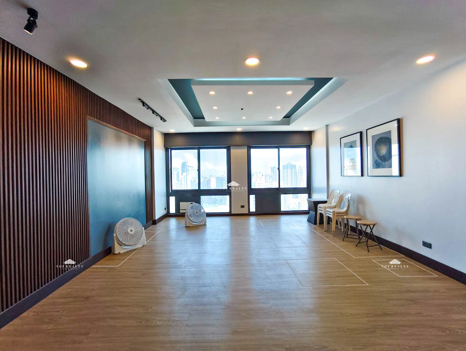 3 Bedroom Condominium for Sale in West Of Ayala Condominium