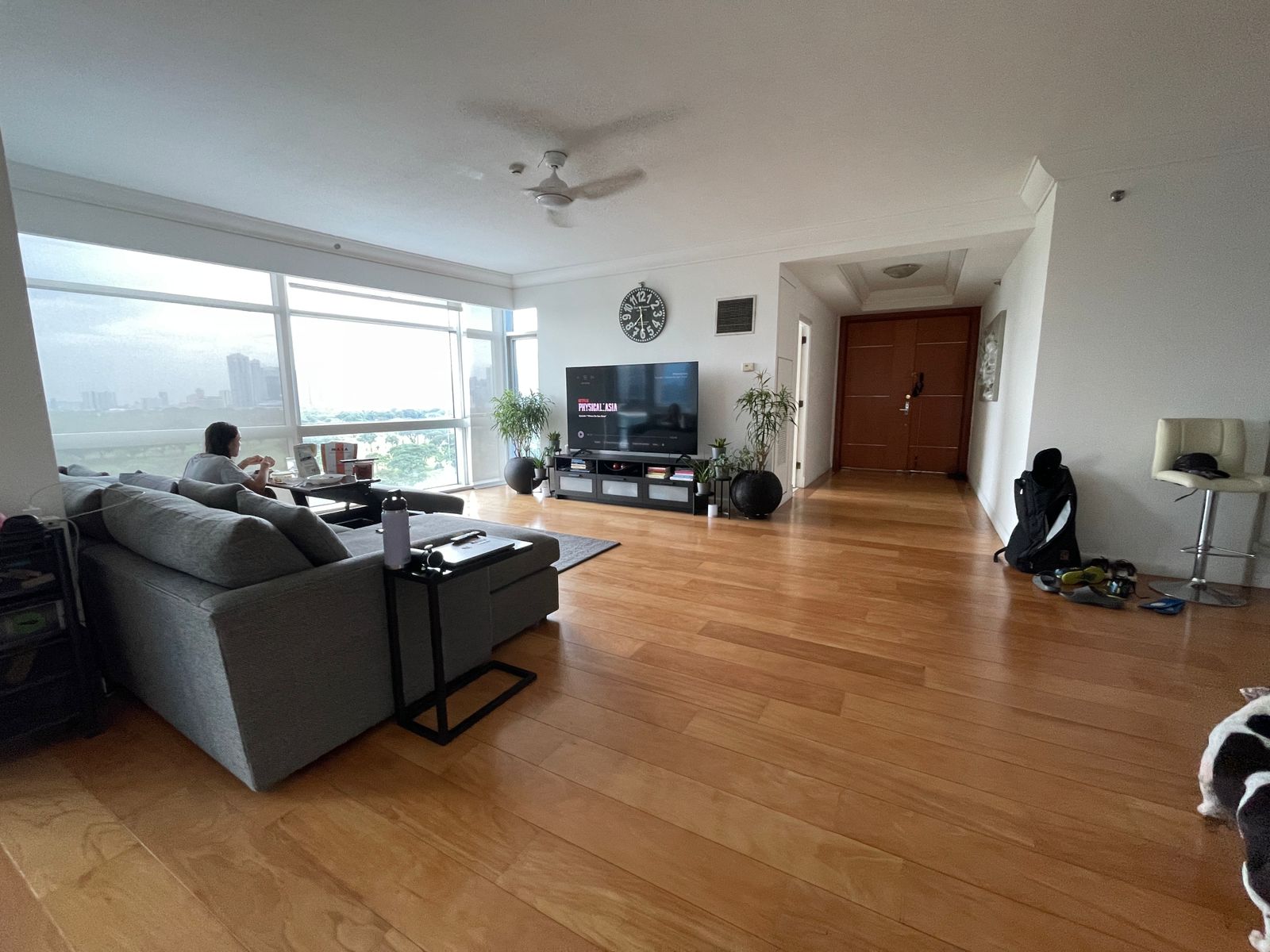 Luxury Living at Pacific Plaza Towers: Spacious 3-Bedroom Residences in Taguig City with Premium Amenities