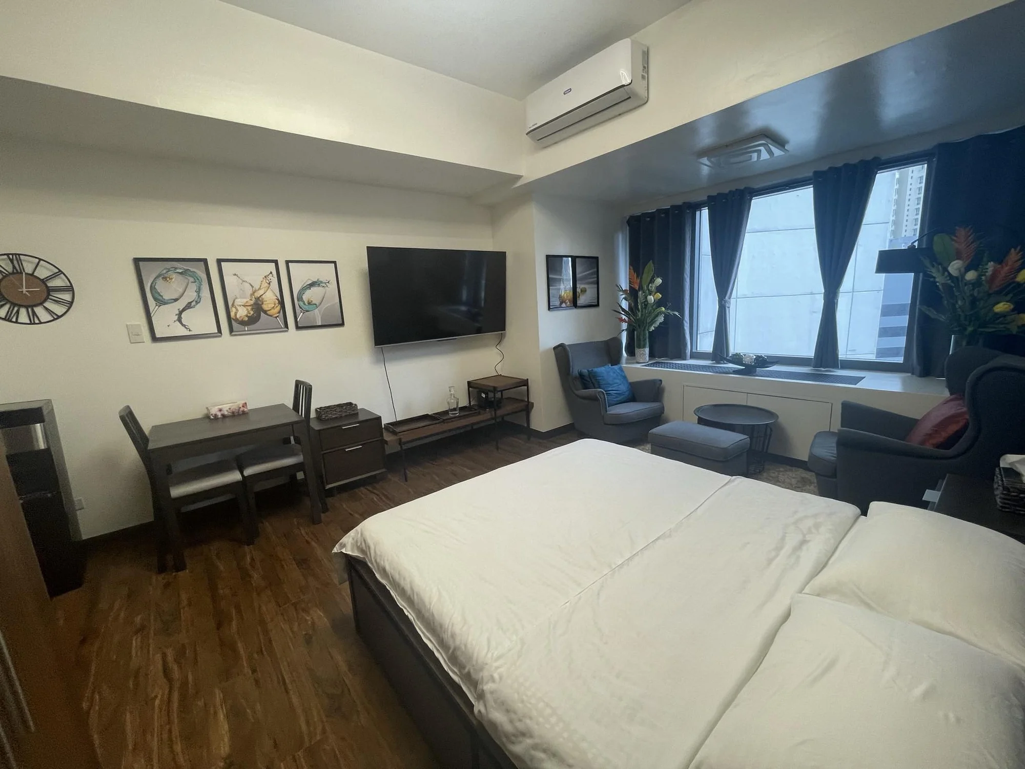 Condominium for Sale in Shang Salcedo Place