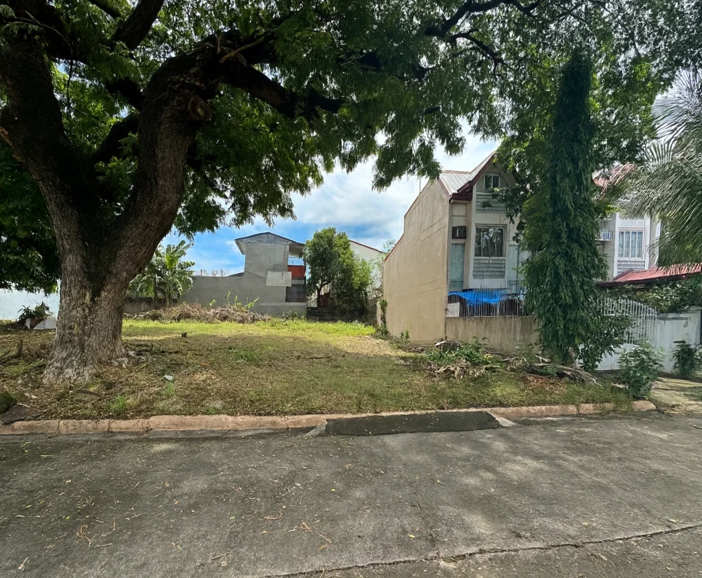 Lot for Sale in Betterliving